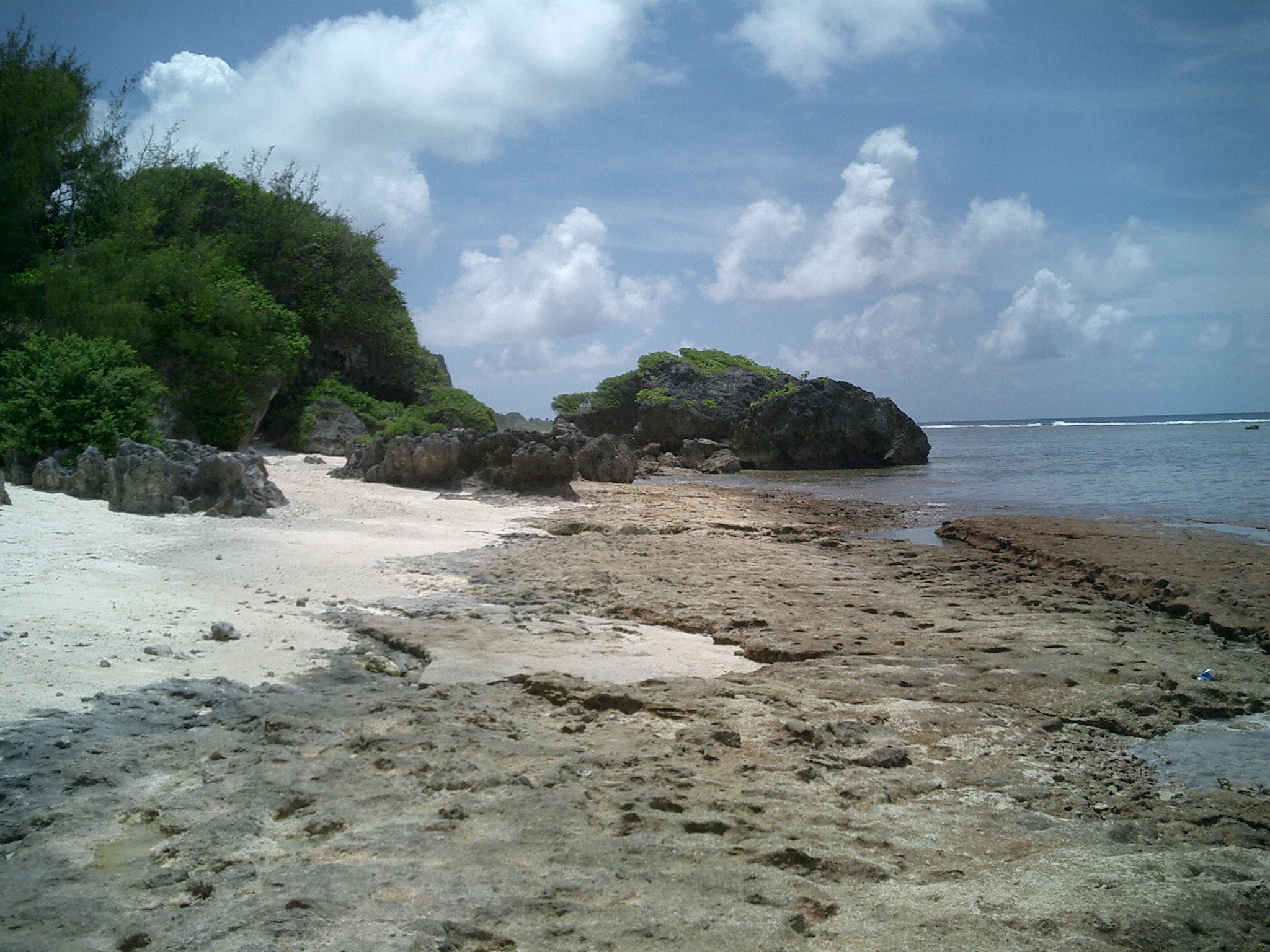 226 Jinapsan Beach, Guam